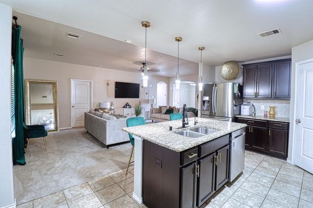 2735 Diamond Vista Lane, Rosharon, TX 77583