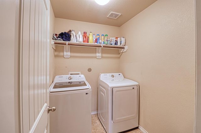 2735 Diamond Vista Lane, Rosharon, TX 77583