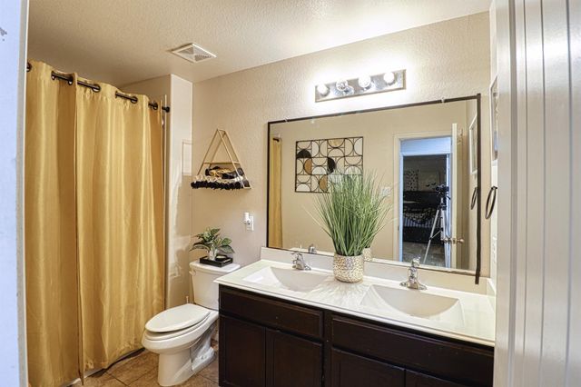 2735 Diamond Vista Lane, Rosharon, TX 77583