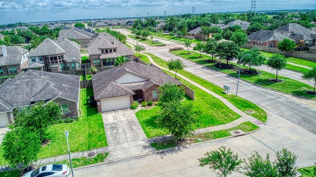 2735 Diamond Vista Lane, Rosharon, TX 77583