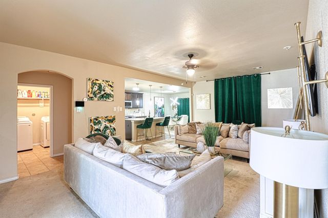2735 Diamond Vista Lane, Rosharon, TX 77583