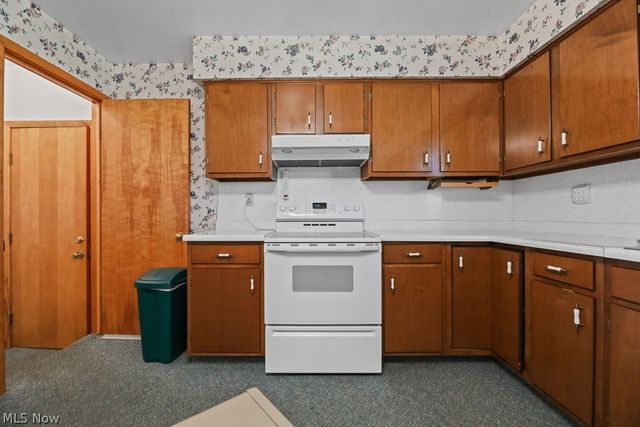 8000 Parks Avenue NE, Alliance, OH 44601
