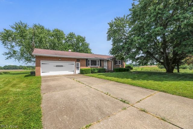 8000 Parks Avenue NE, Alliance, OH 44601