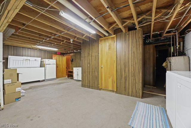 8000 Parks Avenue NE, Alliance, OH 44601