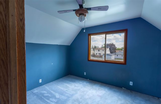 3227 2ND Avenue, Council Bluffs, IA 51501