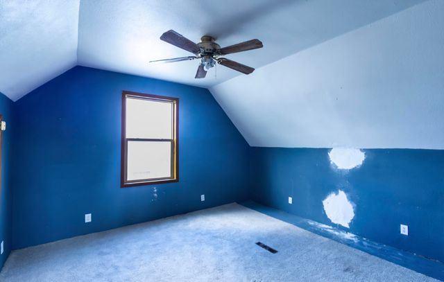 3227 2ND Avenue, Council Bluffs, IA 51501