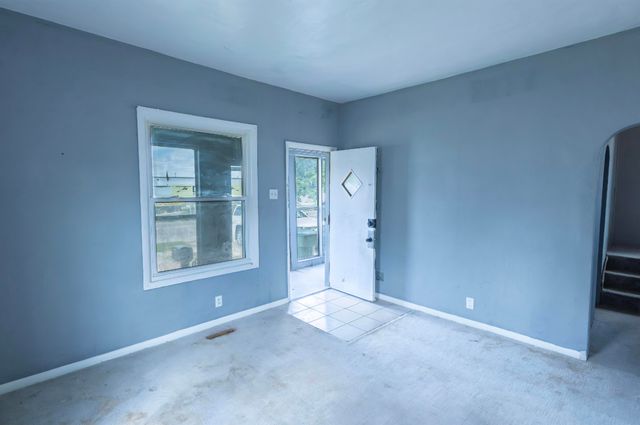 3227 2ND Avenue, Council Bluffs, IA 51501