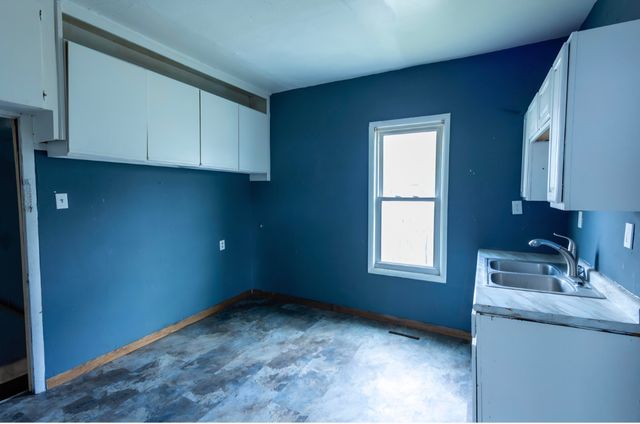 3227 2ND Avenue, Council Bluffs, IA 51501