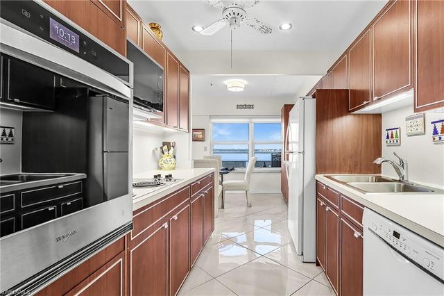 2350 W 1st ST 701, Fort Myers, FL 33901