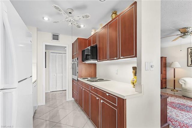 2350 W 1st ST 701, Fort Myers, FL 33901