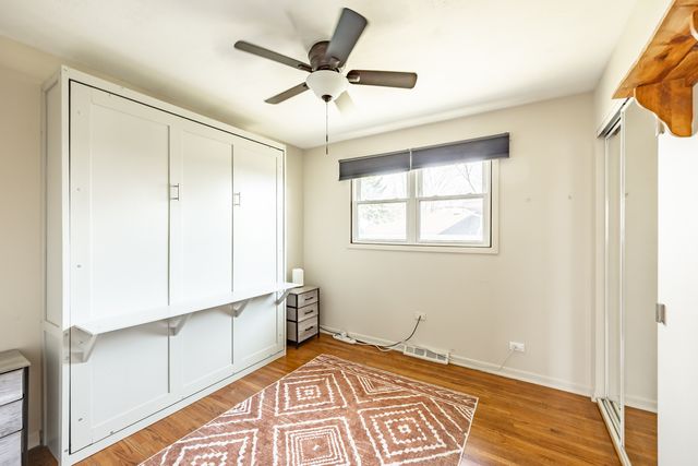 751 Leaf Court, Bartlett, IL 60103