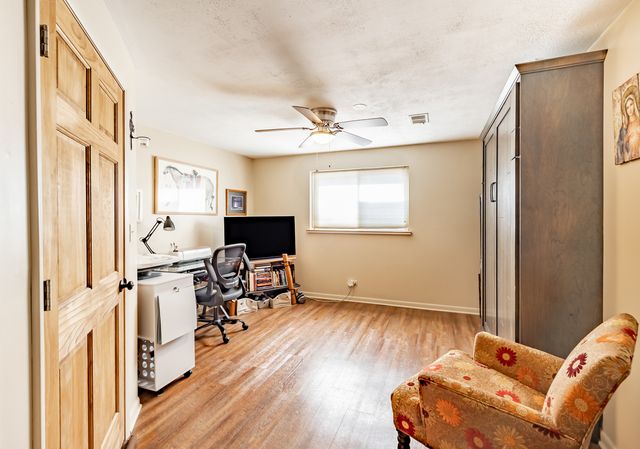 751 Leaf Court, Bartlett, IL 60103