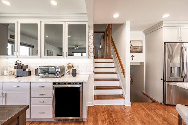 751 Leaf Court, Bartlett, IL 60103