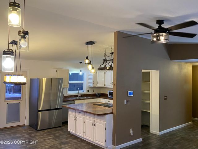 8401 Stacey Circle, Anchorage, AK 99507