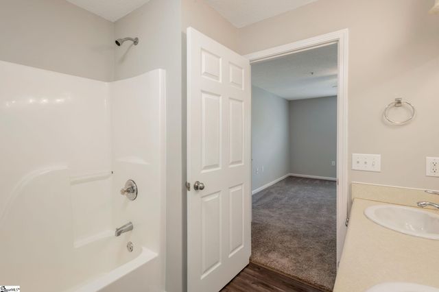 125 Mckenna Circle, Greenville, SC 29615