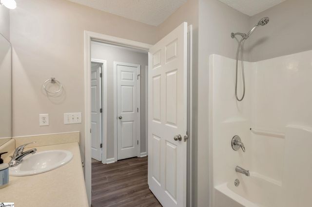 125 Mckenna Circle, Greenville, SC 29615