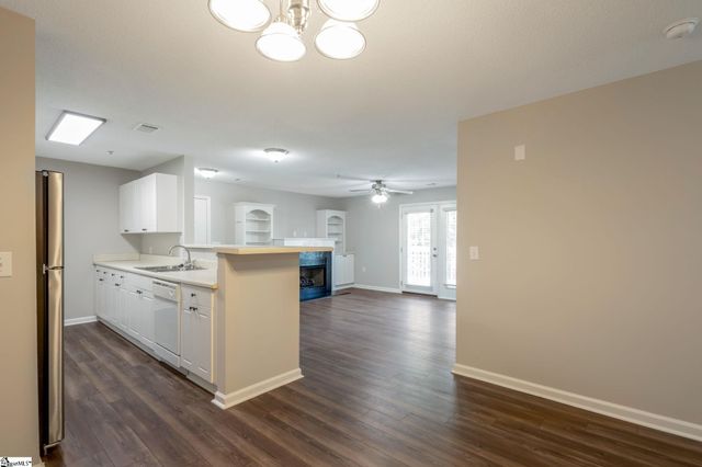 125 Mckenna Circle, Greenville, SC 29615