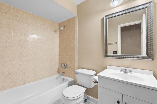 102 CAMPHORWOOD COURT, Winter Springs, FL 32708