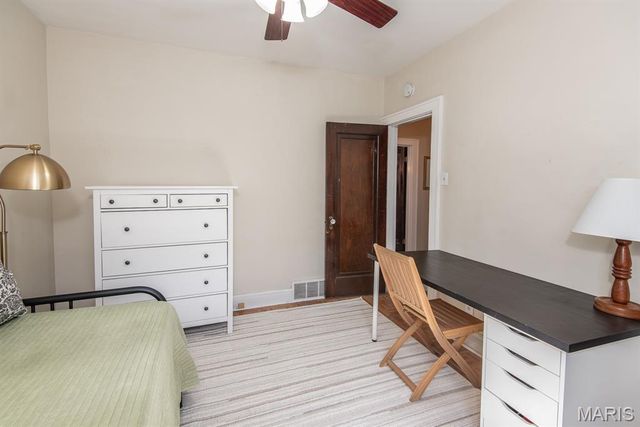 3855 Bingham Avenue, St Louis, MO 63116