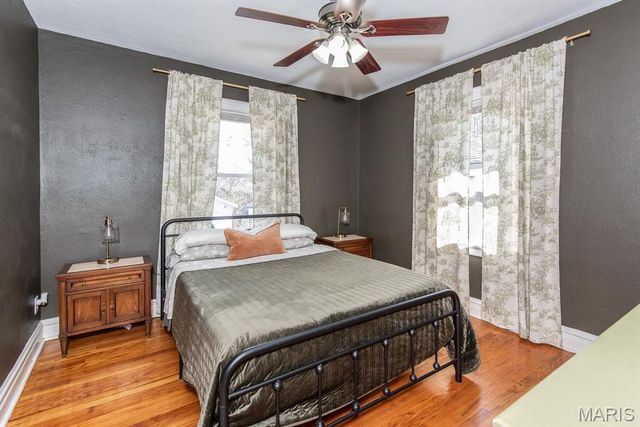 3855 Bingham Avenue, St Louis, MO 63116