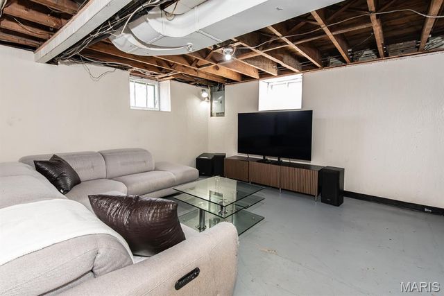 3855 Bingham Avenue, St Louis, MO 63116