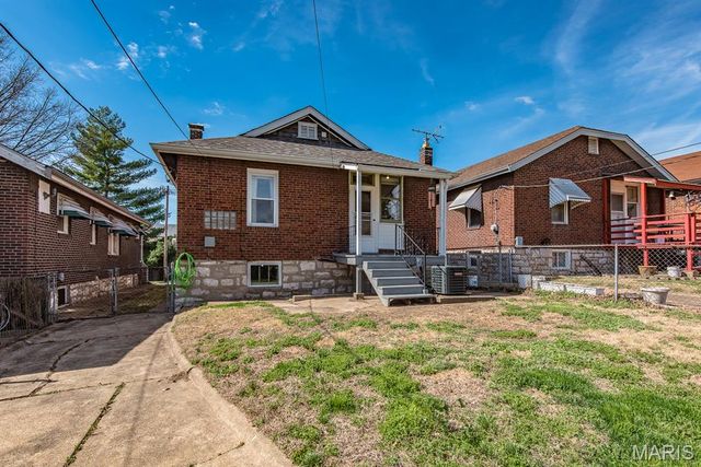 3855 Bingham Avenue, St Louis, MO 63116