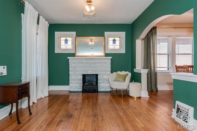 3855 Bingham Avenue, St Louis, MO 63116