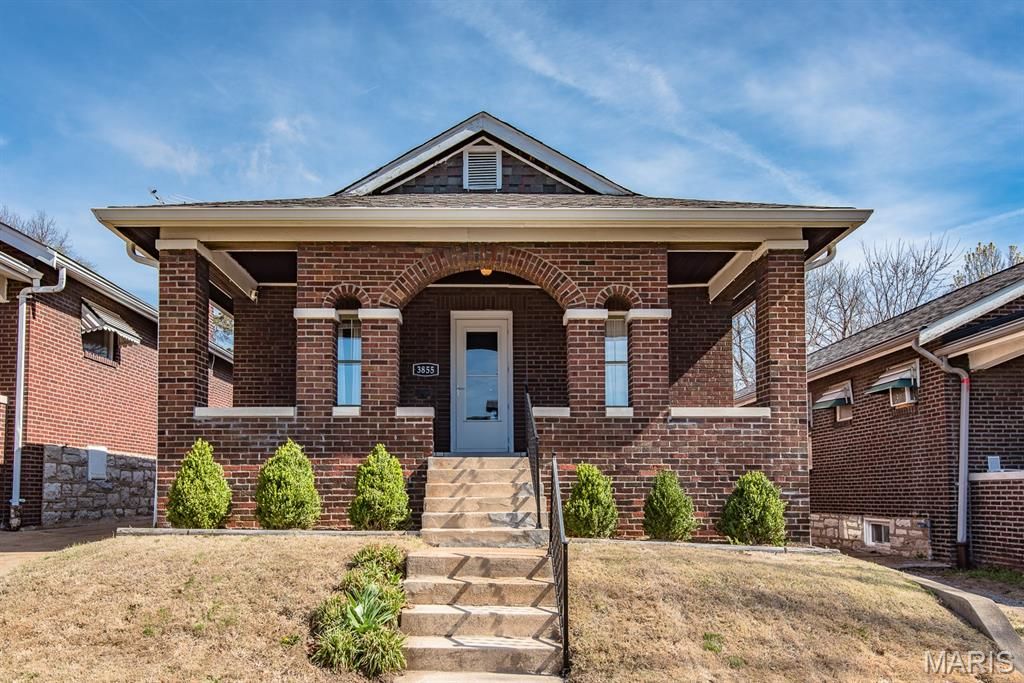3855 Bingham Avenue, St Louis, MO 63116