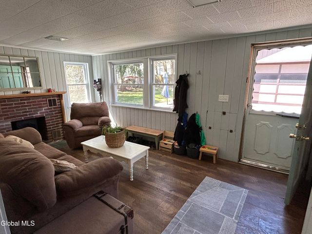 83 Kingsboro Avenue, Gloversville, NY 12078