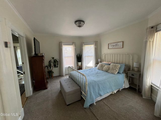 83 Kingsboro Avenue, Gloversville, NY 12078