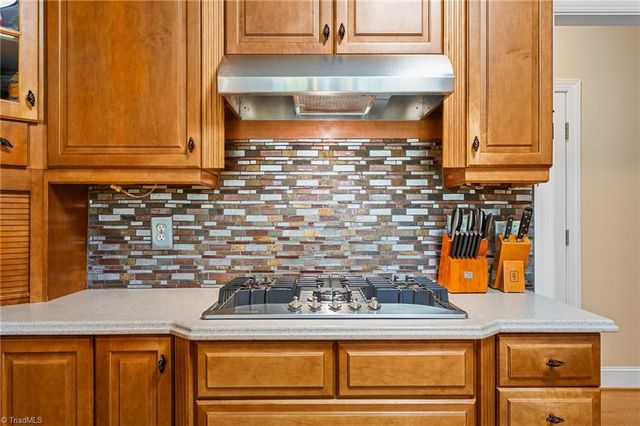 1515 Timber Creek Lane, Kernersville, NC 27284