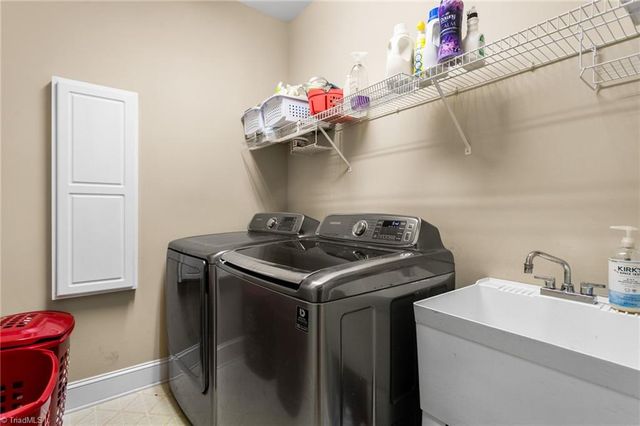 1515 Timber Creek Lane, Kernersville, NC 27284