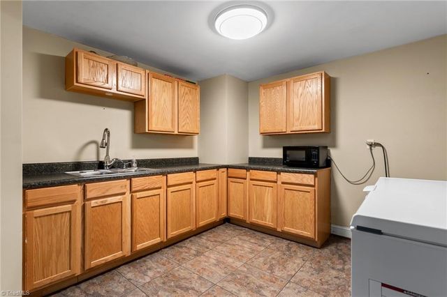 1515 Timber Creek Lane, Kernersville, NC 27284