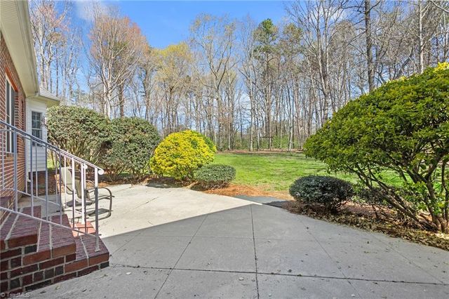 1515 Timber Creek Lane, Kernersville, NC 27284