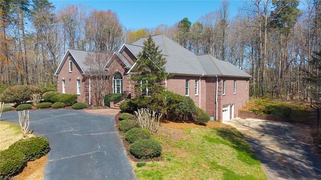 1515 Timber Creek Lane, Kernersville, NC 27284