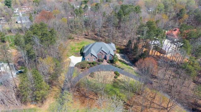 1515 Timber Creek Lane, Kernersville, NC 27284