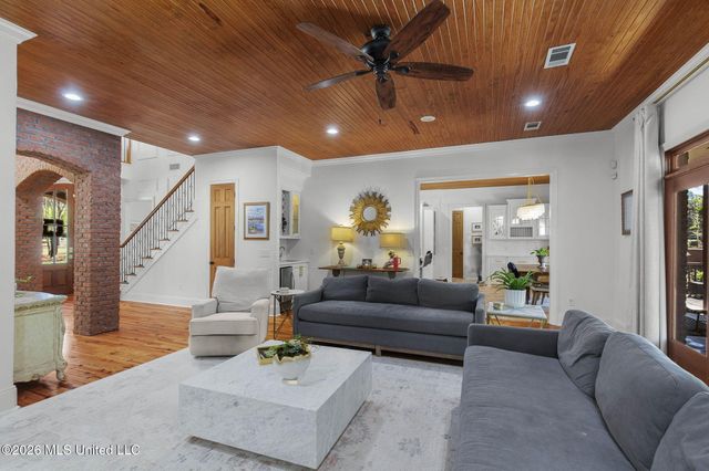 6 Eastbrooke Circle, Madison, MS 39110