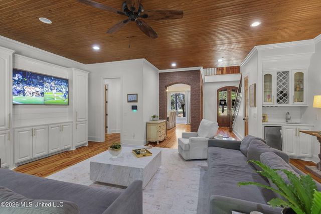 6 Eastbrooke Circle, Madison, MS 39110