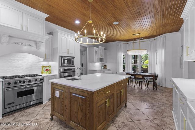 6 Eastbrooke Circle, Madison, MS 39110