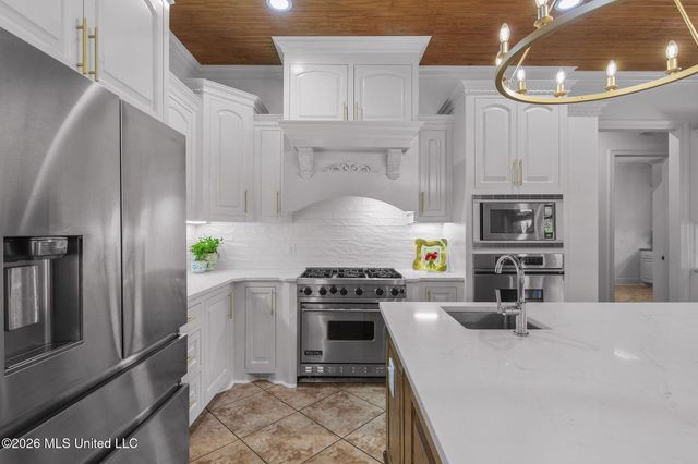 6 Eastbrooke Circle, Madison, MS 39110