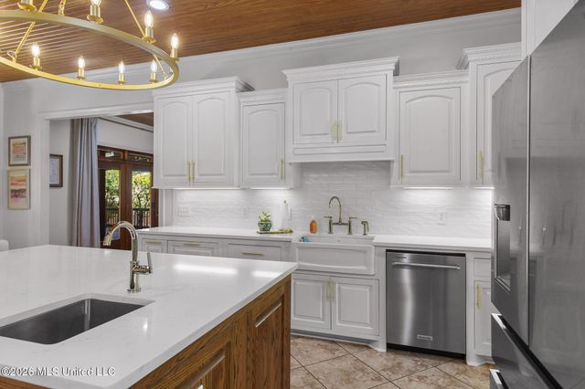 6 Eastbrooke Circle, Madison, MS 39110