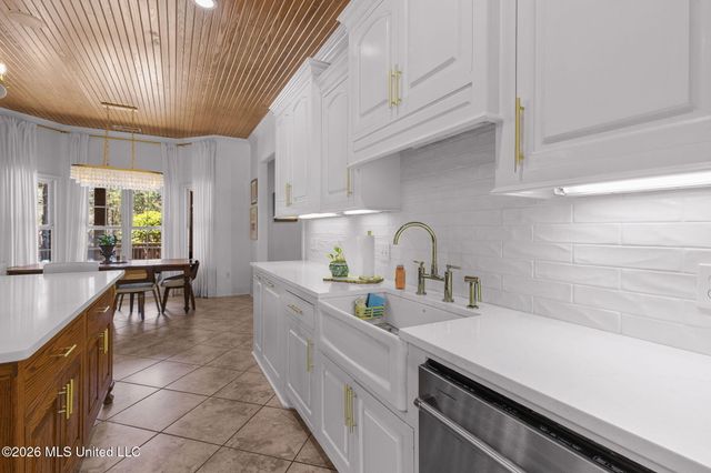 6 Eastbrooke Circle, Madison, MS 39110