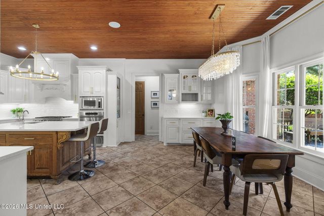 6 Eastbrooke Circle, Madison, MS 39110