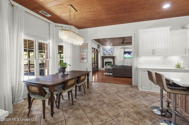 6 Eastbrooke Circle, Madison, MS 39110