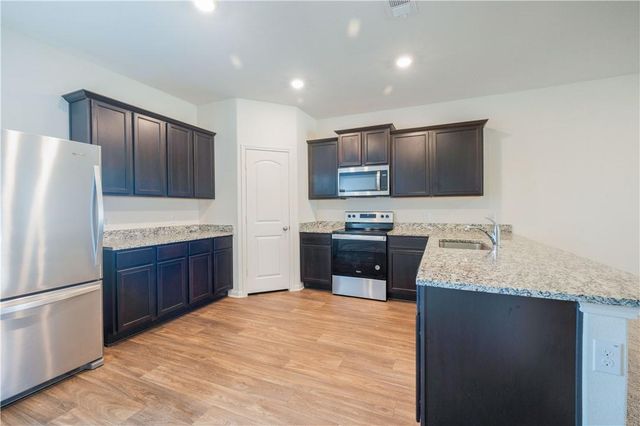 18513 Quiet Range DR, Elgin, TX 78621