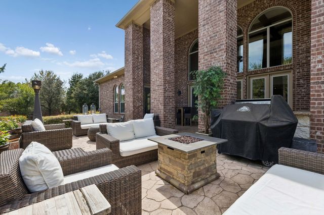 305 Corral Court, Southlake, TX 76092