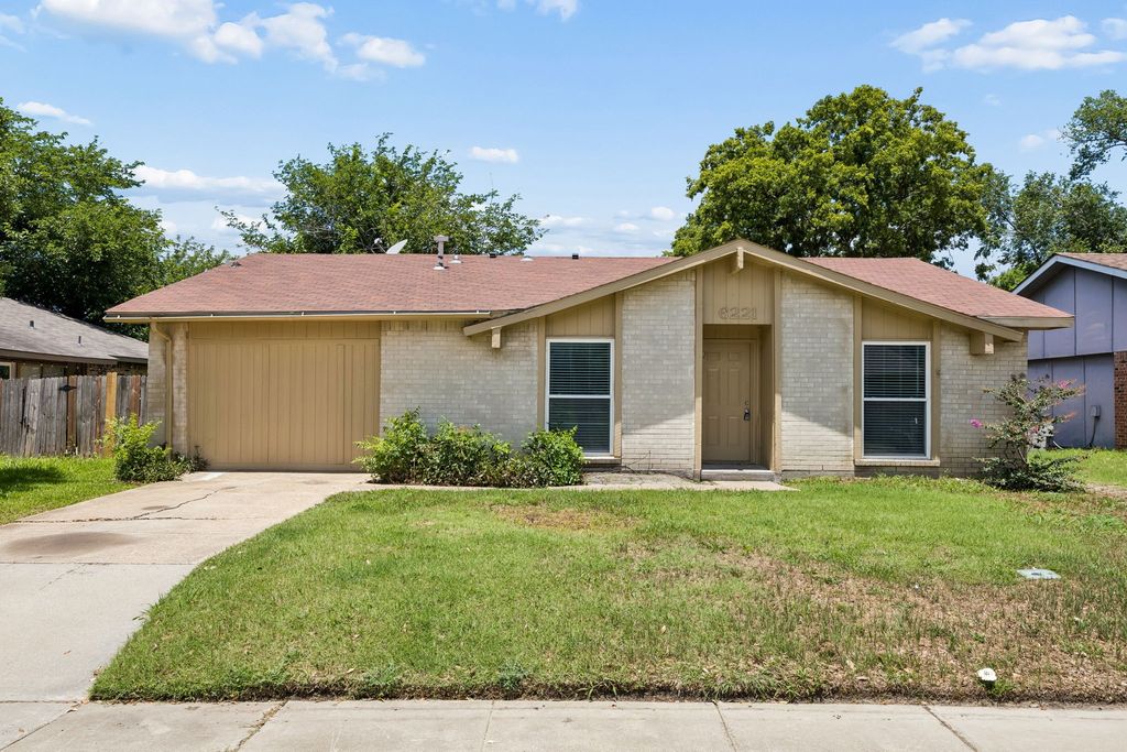 6221 Pine Street, Rowlett, TX 75089