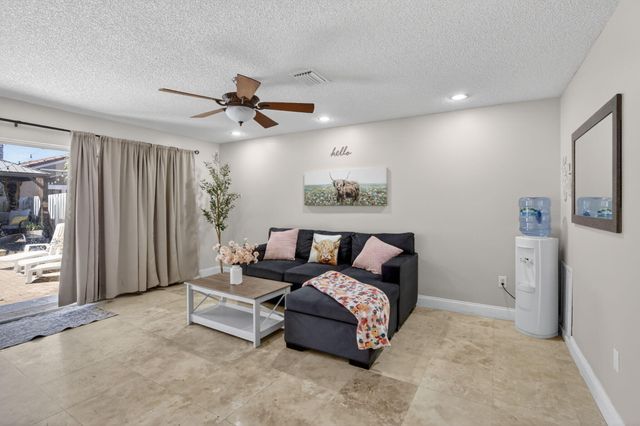 19064 NW 13th Street, Pembroke Pines, FL 33029