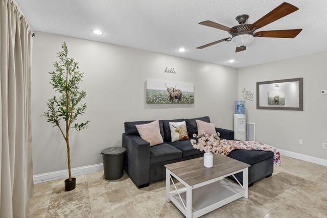 19064 NW 13th Street, Pembroke Pines, FL 33029