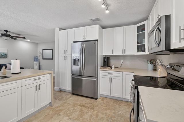 19064 NW 13th Street, Pembroke Pines, FL 33029